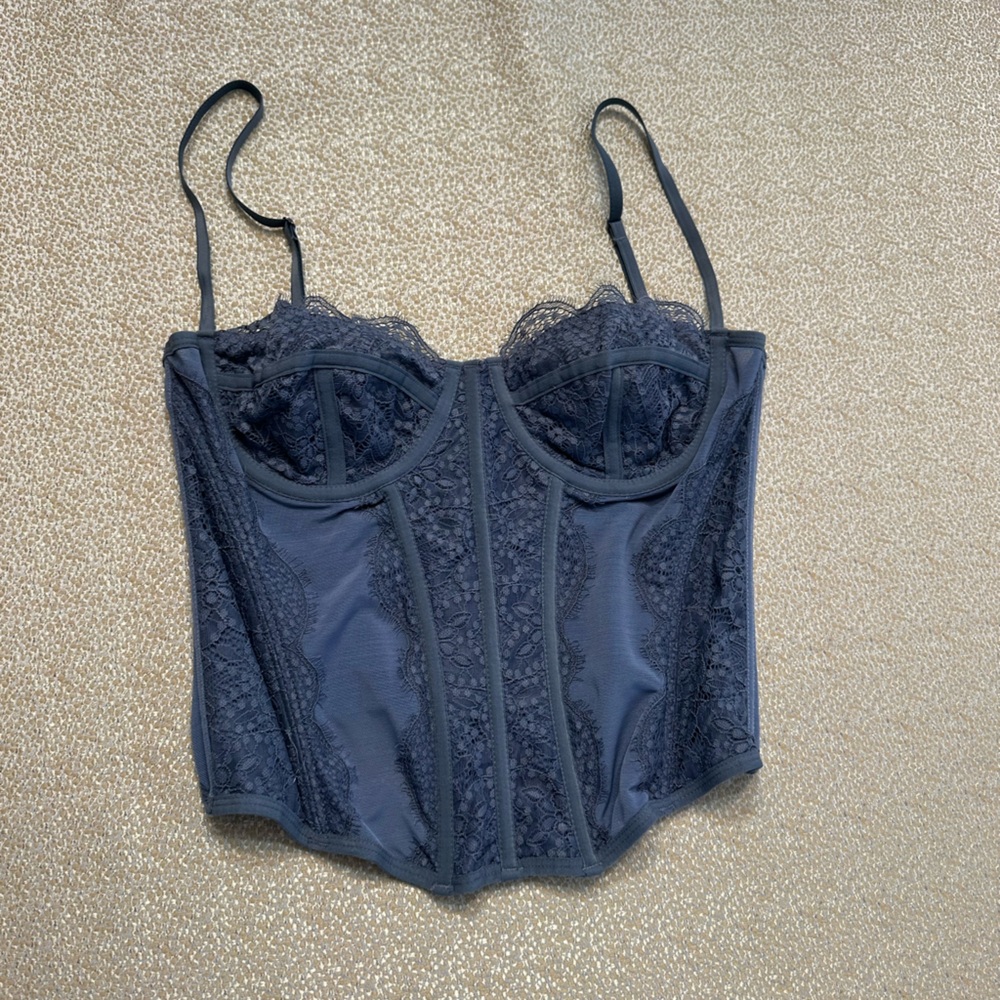 Out From Under by Urban Outfitters size L modern lace corset